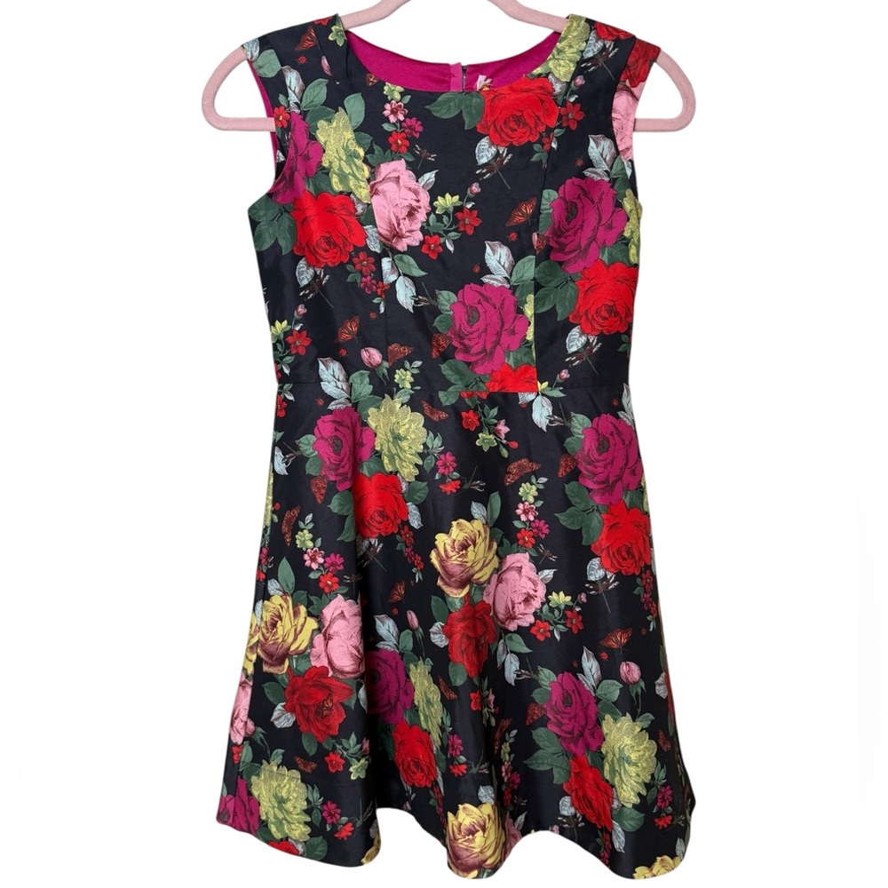 Elegant Floral Sleeveless Dress in Black